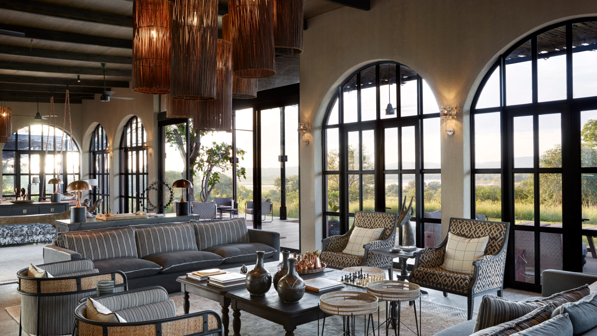 Zllc chichele presidential lounge windows