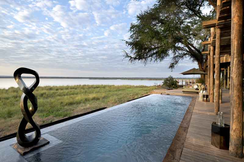 Lolebezi — infinity pool on the mighty Zambezi